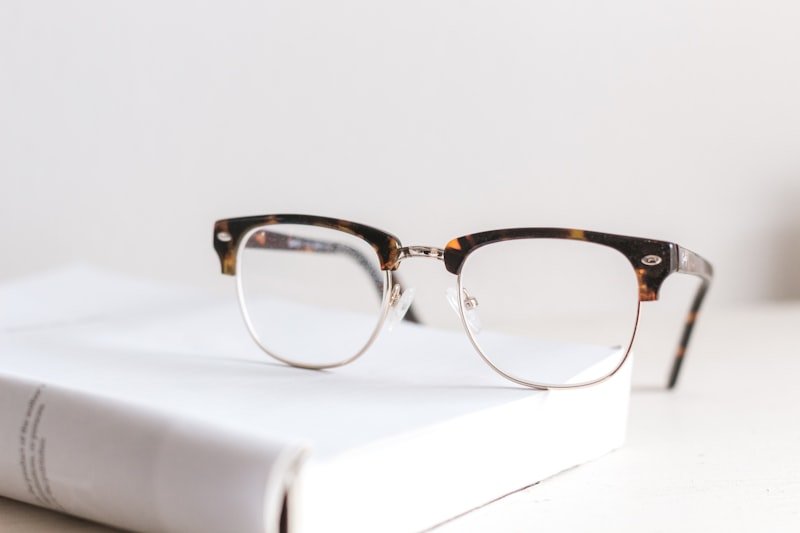UV filter lens technology used in invisible ink glasses for reading marked cards