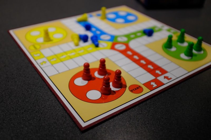 Poker table with cards showing how invisible ink glasses reveal hidden markings during gameplay